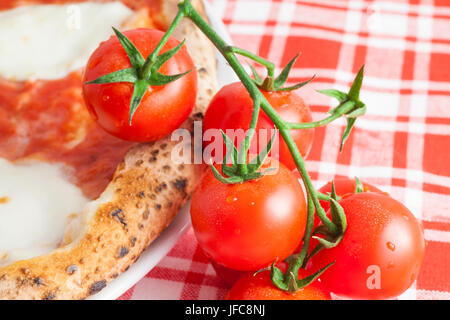 Echte italienische Pizza Stockfoto