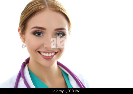 Porträt der schönen lächelnden weibliche Medizin Arzt vor weißem Hintergrund. Gesundheitswesen und Medizin-Konzept Stockfoto