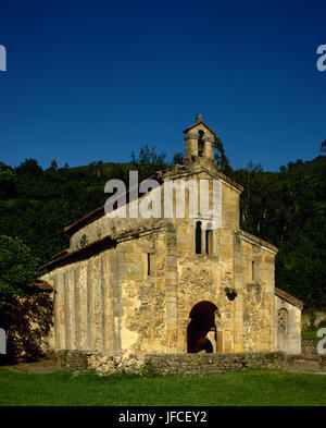 Kirche des Heiligen Erlösers des Valdedios. Asturian pre-Romanesque Art. 9. Jahrhundert. Von außen. Asturien, Spanien. Stockfoto