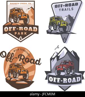 Satz des Offroad-Suv Auto monochrome Logos, Embleme und Abzeichen isoliert auf weißem Hintergrund. Rock Crawler Auto in Bergen. Off-Road Reise Embleme, 4 x 4 Stock Vektor