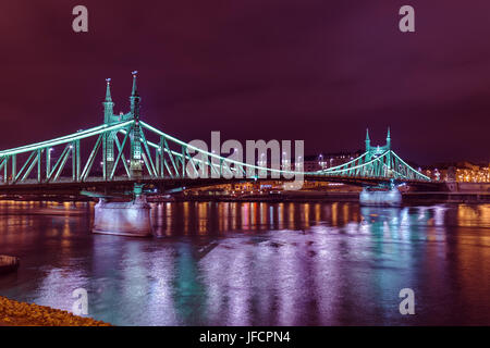 Liberty Bridge in Budapest, Ungarn Stockfoto