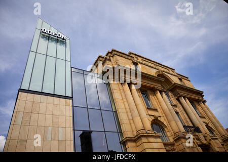 Mischen von alten und neuen Oldham Odeon-Kino in The Old Town Hall Entwicklung, Parliament Square, Greaves Street Stockfoto