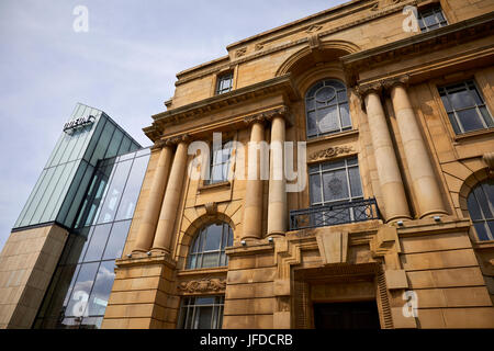 Mischen von alten und neuen Oldham Odeon-Kino in The Old Town Hall Entwicklung, Parliament Square, Greaves Street Stockfoto