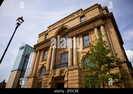 Mischen von alten und neuen Oldham Odeon-Kino in The Old Town Hall Entwicklung, Parliament Square, Greaves Street Stockfoto