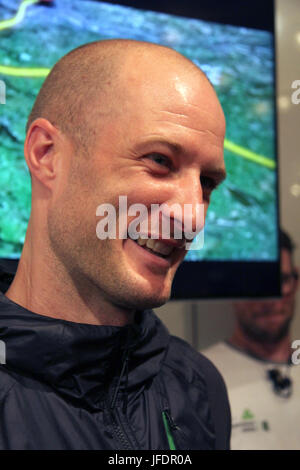 Dimension Data Steve Cummings-Team während der Pressekonferenz in Düsseldorf. Stockfoto