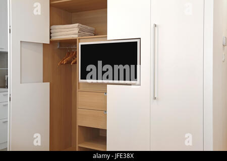 TV und Schrank Stockfoto