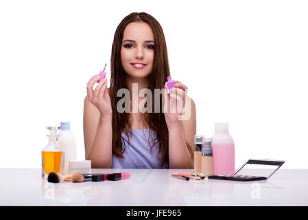 Frau getan Make-up isoliert auf weiss Stockfoto