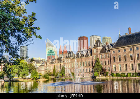 Binnenhof und Skyline in Den Haag Stockfoto