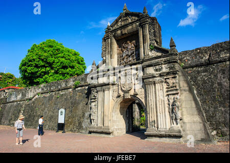 Eingang zum alten Fort Santiago, Intramuros, Manila, Luzon, Philippinen Stockfoto