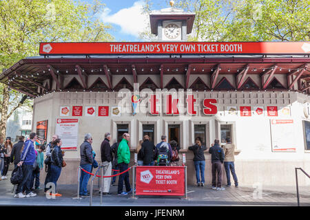 England, London, Leicester Square, Discount Theatre Kassenhäuschen Stockfoto