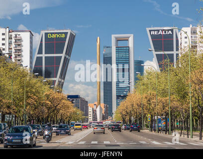 Spanien, Madrid City, Castellana Avenue, Castilla Square, schiefen Türme Stockfoto