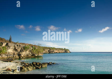 Strand auf einer karibischen Insel Stockfoto