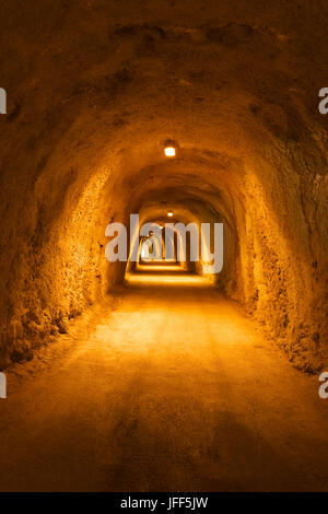 Tunnel in Resort Rafailovici - Montenegro Stockfoto