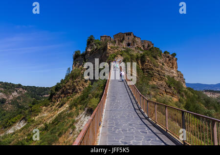 Dorf CIVITA DI BAGNOREGIO in Italien Stockfoto