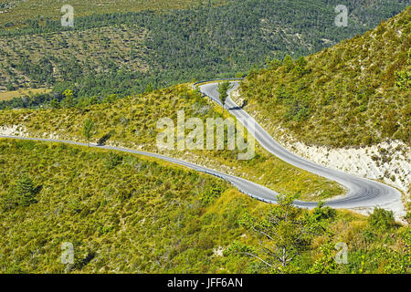 Straße in die Französischen Alpen Stockfoto