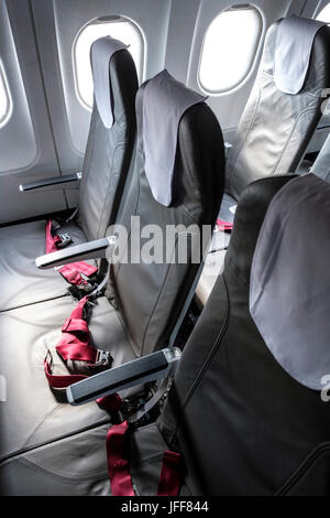 Reihen von leeren Sitze in einem Verkehrsflugzeug Stockfoto