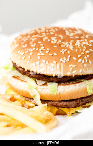 Doppel Burger von McDonalds Stockfoto