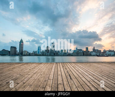 Der Bund von Shanghai auf Twilight Stockfoto