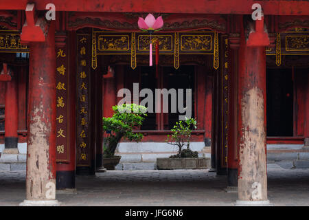 Tempel der Literatur in Hanoi, Vietnam, Asien Stockfoto