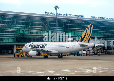 Tigerair airlines Airbus A320-232 Flugzeug am internationalen Flughafen Tan Son Nhat in Ho Chi Minh, Vietnam Stockfoto