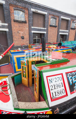 England, Cheshire, Ellesmere Port, National Waterways Museum, historische Kanal Lastkähne Stockfoto