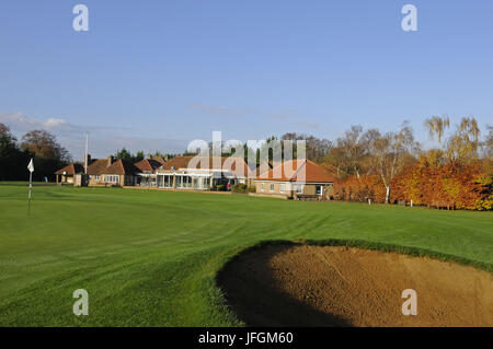 Blick im Herbst über das 18. Grün der Gog Magog Golf Club Stockfoto