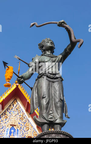 Thailand, Bangkok, Bangkok Nationalmuseum, Statue vor der Bhuddhaisawan-Kapelle Stockfoto