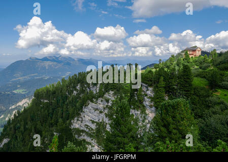Königshaus am Schachen, Nadelwald, Blick auf das Estergebirge, Wettersteingebirge Stockfoto