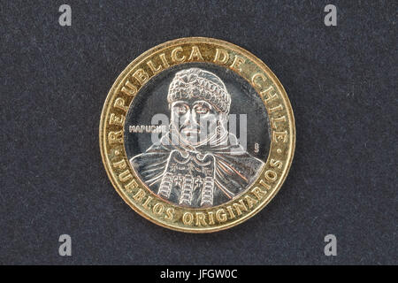 Chile, 100 Pesos Münze, Mapuche-Indigena Stockfoto