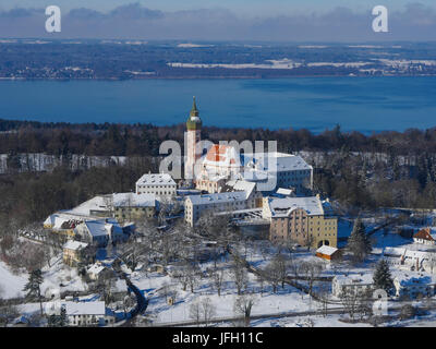 Deutschland, Bayern, Oberbayern, Kloster Andechs im winter Stockfoto