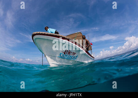 U-Boot-Papua Entdecker Resort, Gam, Raja Ampat, West Papua, Indonesien Stockfoto