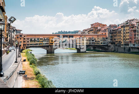 Die Ostseite des Ponte Vecchio (alte Brücke) in Florenz Italien Stockfoto