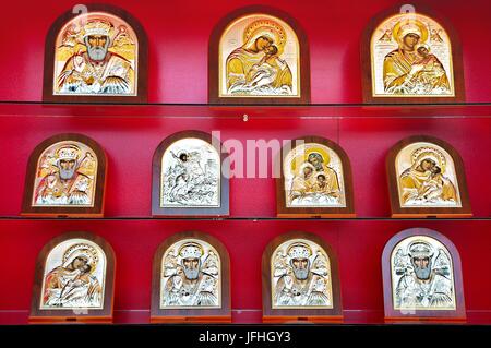 Symbole im Regal Stockfoto