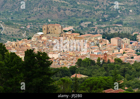 Italien, Süditalien, Sizilien, Sicilia, Parco regionale Delle Madonie, Castelbuono Stockfoto