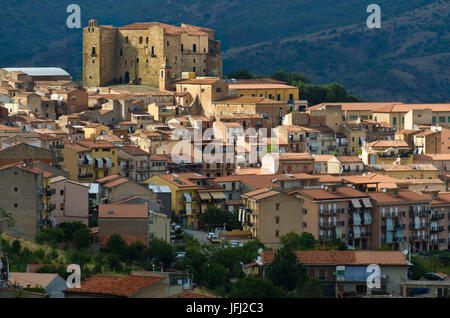 Italien, Süditalien, Sizilien, Sicilia, Parco regionale Delle Madonie, Castelbuono Stockfoto