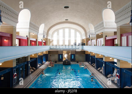 Jugendstil-Bad Darmstadt, Jugendstil Hallenbad, Darmstadt, Hessen, Deutschland Stockfoto