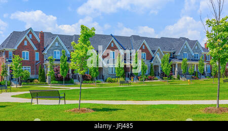 Speziell angefertigten Luxus-Häuser in den Vororten von Toronto, Kanada. Stockfoto