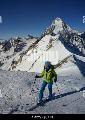 Italien, Südtirol, Trentino, Südtirol, Vinschgau, Sulden in den Ortler / Sulden, Skitour auf die Suldenspitze, Blick auf den König-Spitze Stockfoto