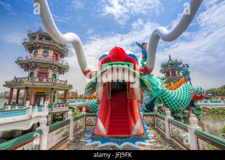 Taiwan, Kaohsiung City, Tsoying Bezirk, Lotusteich, Frühling und Herbst-Pavillons Stockfoto