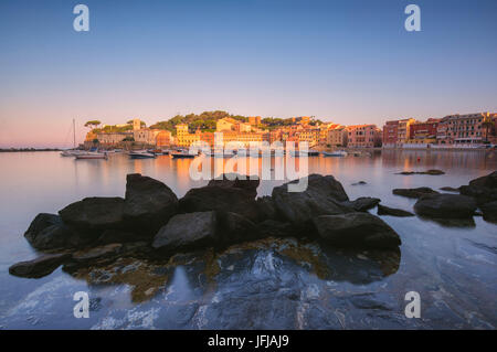 Europa, Italien, Sonnenaufgang in der Bucht der Stille, Sestri Levante, Ligurien, Stockfoto