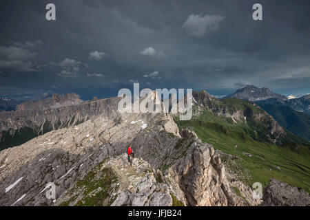 Nuvolau, Dolomiten, Veneto, Italien, Dolomiten nach dem Sturm vom linken Antelao, Croda da Lago, Monte Pelmo, Ra Gusela, Monte Cernera und der Civetta Stockfoto