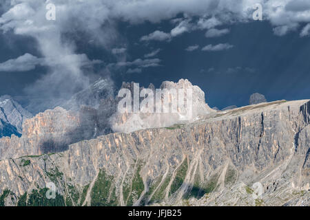 Nuvolau, Dolomiten, Veneto, Italien, Dolomiten nach dem Sturm vom linken Antelao Croda da Lago und Lastoi de Formin Stockfoto