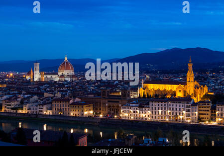 Europa, Italien, Toskana, Florenz, Nacht Blick vom Piazzale Michelangelo, Stadt der Kunst der Toskana Stockfoto