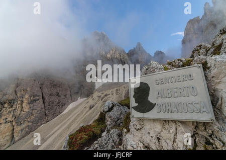 Via Ferrata Bonacossa, Cadini di Misurina, Belluno, Region Venetien, Dolomiten, Italien, Via Ferrata Bonacossa Plaque, Stockfoto