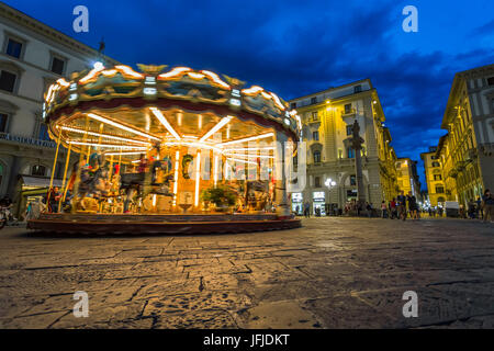 Das historische Karussell in der Piazza della Repubblica, Florenz, Toskana, Italien Stockfoto