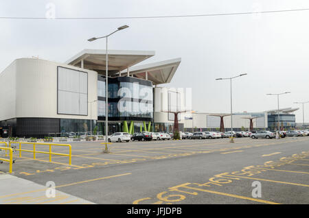 Außenseite der Pakete Shopping-Mall, Lahore, Pakistan Stockfoto