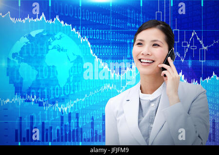 Zusammengesetztes Bild von Close Up eine Geschäftsfrau auf Handy Stockfoto