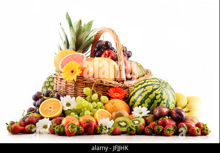 Komposition mit verschiedenen Früchten. Ausgewogene Ernährung Stockfoto