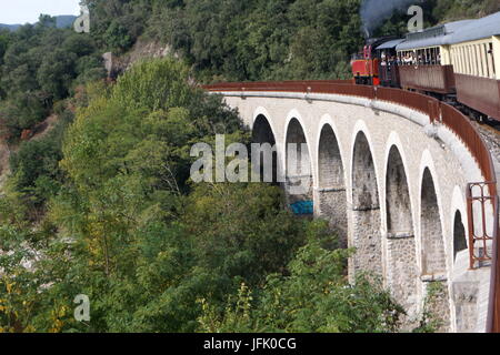 Dampfzug, Cevennen, Frankreich Stockfoto