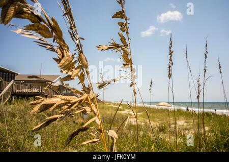 Einen malerischen Blick auf Oak Island Beach North Carolina Stockfoto